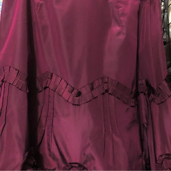 Banana Republic Skirt Silk Blend Lined Cranberry Flowy Hem Skirt size 4 - Picture 5 of 6